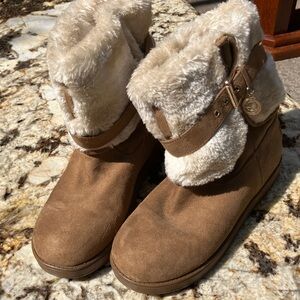 GBG Los Angeles Kids Tan Boots with Cream Fur